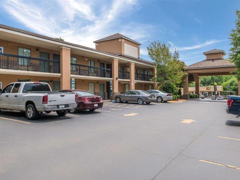 Quality Inn & Suites Рокингам Екстериор снимка